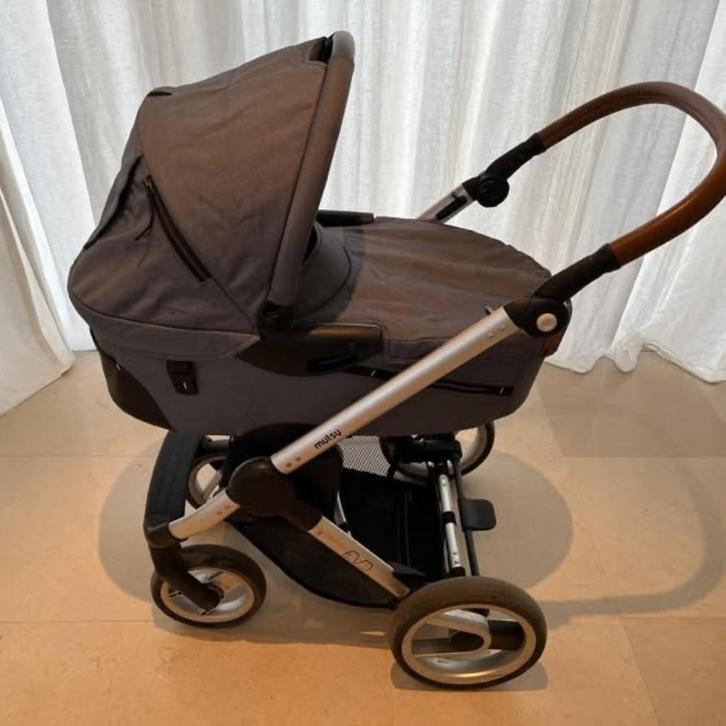 Mutsy buggy met veel accessoires, Kinderen en Baby's, Kinderwagens en Combinaties, Gebruikt, Combiwagen, Mutsy, Met autostoeltje