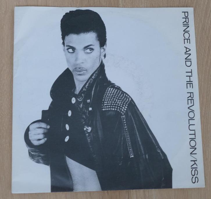 7"  Prince And The Revolution ‎– Kiss, Cd's en Dvd's, Vinyl Singles, Gebruikt, Single, R&B en Soul, 7 inch, Ophalen of Verzenden