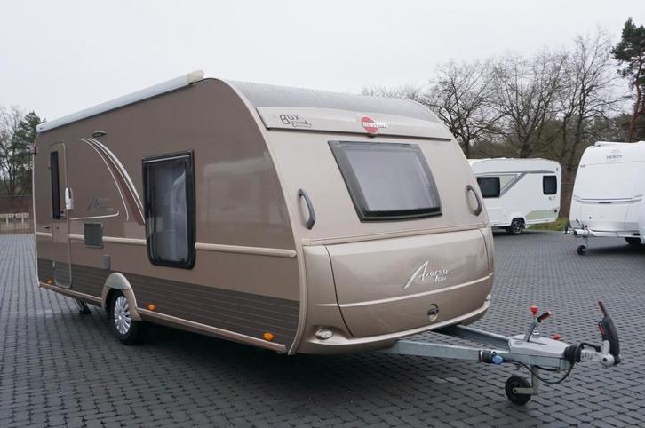 Mooie 4pers.Burstner met mover, dakluifel, queens bed, Caravans en Kamperen, Caravans, Bedrijf, tot en met 4, Treinzit, Queensbed
