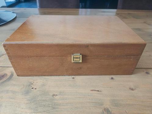 Mooie houten sigarenkistje met vochtregelaar, Huis en Inrichting, Woonaccessoires | Kisten, Zo goed als nieuw, Ophalen