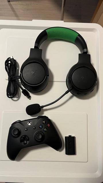 Xbox Controller + Razer Headset + Batterij & USB-kabel beschikbaar voor biedingen