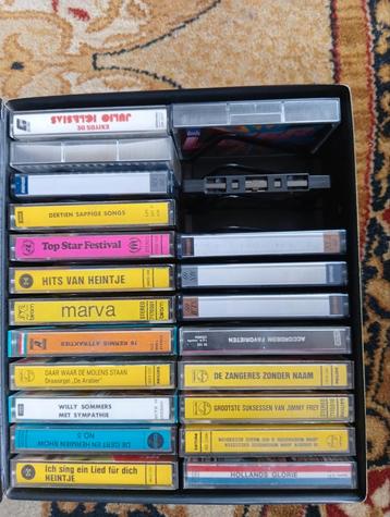 Ancienne cassette de musique avec boîte de rangement, Enlèvement ou Envoi, Comme neuf