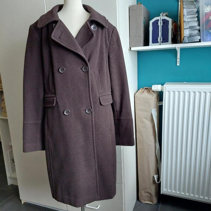 Chocoladebruine dames winterjas van C&A mt 42/44, Kleding | Dames, Jassen | Winter, Gedragen, Maat 42/44 (L), Bruin, Ophalen of Verzenden