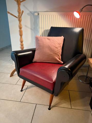 Sixties zetel beschikbaar voor biedingen