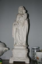 La vierge et l'enfant, Enlèvement