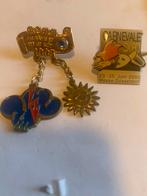 Lot van 2 retro pins van carnaval Duitsland, Verzamelen, Speldjes, Pins en Buttons, Ophalen of Verzenden, Zo goed als nieuw
