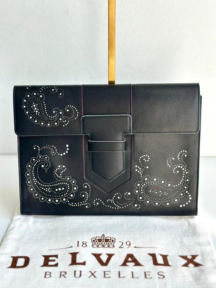 Delvaux  Limited Édition / Collecter Item 2017 Presse Clutch, Handtassen en Accessoires, Tassen | Schoudertassen, Zo goed als nieuw