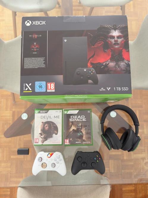 Xbox Series X 1 TB + games + accessoires, Games en Spelcomputers, Spelcomputers | Xbox Series X en S, Zo goed als nieuw, Xbox Series X