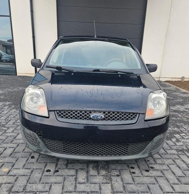 Ford Fiësta 1.3i roule parfait DÉJÀ PRETE A IMMATRICULER, Autos, Ford, Particulier, Fiësta, ABS, Airbags, Alarme, Ordinateur de bord