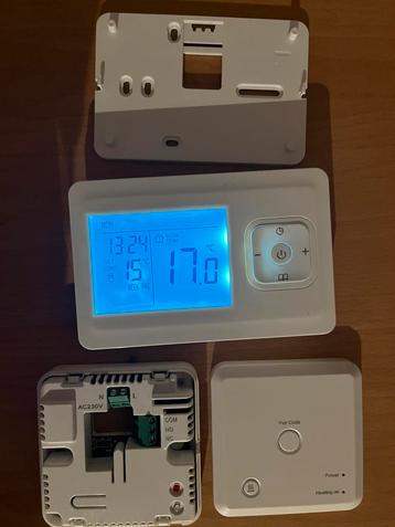 Ruimtethermistaat met wifi via app beschikbaar voor biedingen
