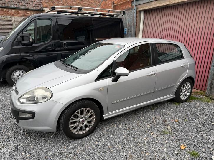 Fiat Punto 1.3 diesel 2010 euro5 190.000km met keuring airco, Auto's, Fiat, Particulier, Punto, ABS, Airbags, Airconditioning