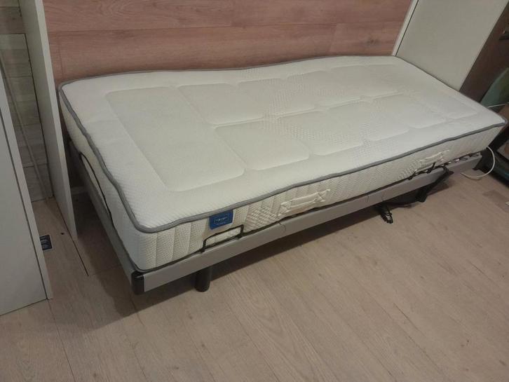 Sommier électrique et matelas, Huis en Inrichting, Slaapkamer | Matrassen en Bedbodems, Nieuw, Bedbodem, Ophalen
