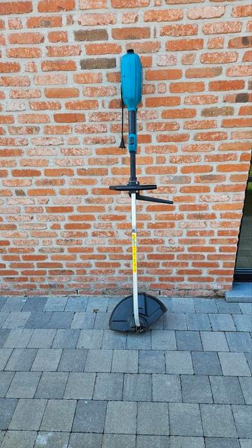 Makita kantenmaaier UR3501 beschikbaar voor biedingen