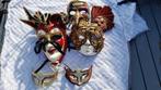 Venetiaanse maskers, Ophalen