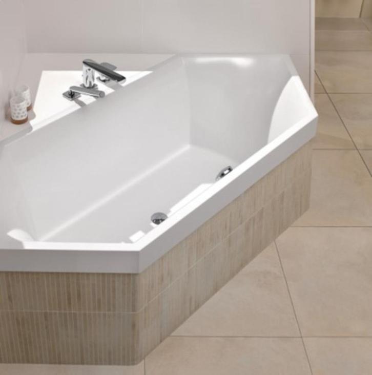 Bubbelbad, Huis en Inrichting, Badkamer | Badkamermeubels, Nieuw, Ophalen