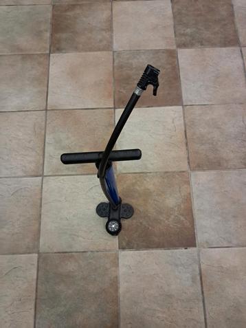 Voetpomp-fietspomp, Fietsen en Brommers, Ophalen, Drukmeter, Zo goed als nieuw
