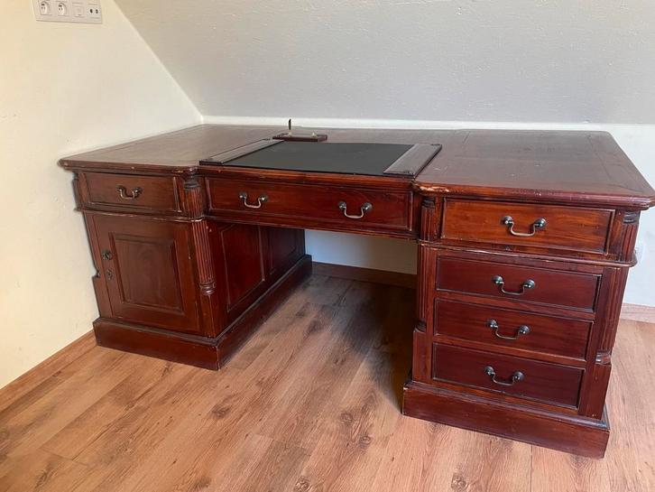 Klassiek Engels Chesterfield Bureau Partnerdesk, Antiek en Kunst, Antiek | Kantoor en Zakelijk, Ophalen