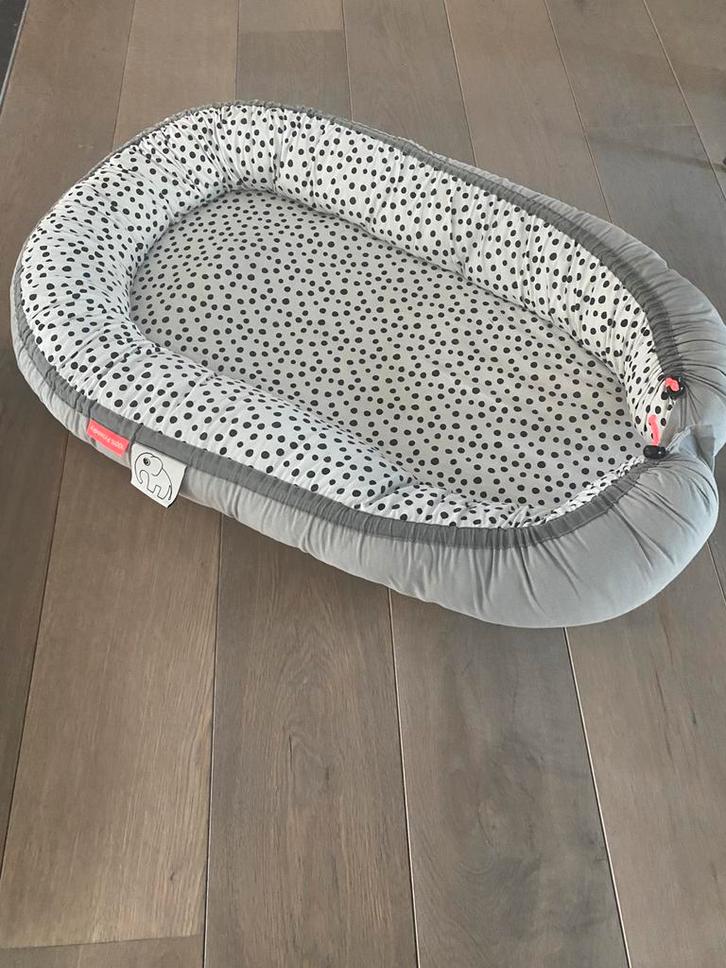 Babynestje Done by Deer, zo goed als nieuw, Kinderen en Baby's, Overige Kinderen en Baby's, Zo goed als nieuw, Ophalen