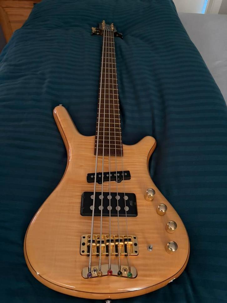 Warwick Corvette FNA Jazzman 2002 5-string (mint!), Musique & Instruments, Instruments à corde | Guitares | Basses, Comme neuf