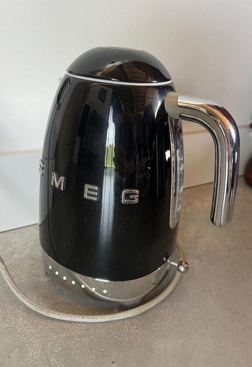 SMEG KLF04BLEU waterkoker, Electroménager, Bouilloires, Utilisé, 1 à 2 litres, Enlèvement