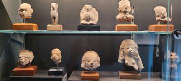 pre-columbian terracotta hoofdjes en beeldjes beschikbaar voor biedingen