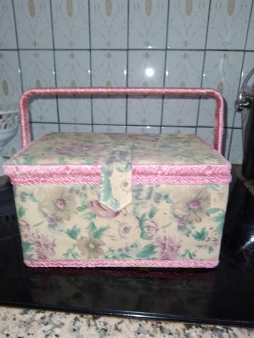 oude naaidoos,opbergdozen,postuurtje, Antiek en Kunst, Curiosa en Brocante, Ophalen of Verzenden