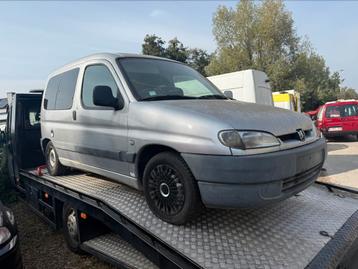 Peugoet partner start rijd lang stil gestaan beschikbaar voor biedingen