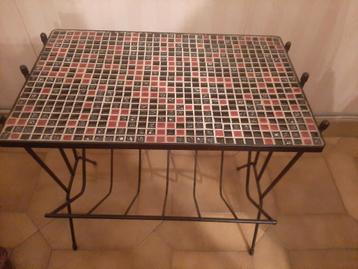 Carreaux de mosaïque de table d'appoint vintage en fer forgé, Maison & Meubles, Tables | Tables d'appoint, Enlèvement