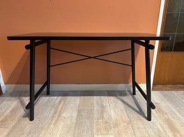 Bureau 'Fokko' Habitat beschikbaar voor biedingen
