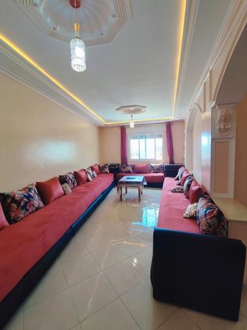 Gemeubileerd appartement te huur met 2 slaapkamers en 3 geve beschikbaar voor biedingen