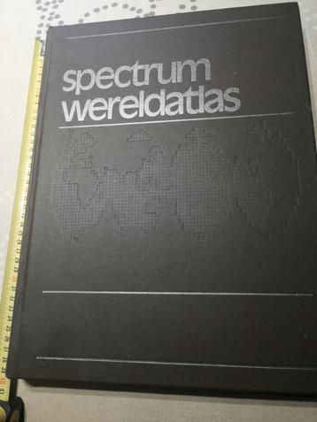 spectrum wereldatlas beschikbaar voor biedingen