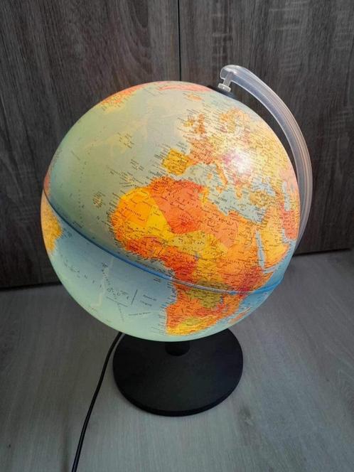 Globe terrestre lumineux, Huis en Inrichting, Woonaccessoires | Wereldbollen, Gebruikt, Verlicht, Ophalen