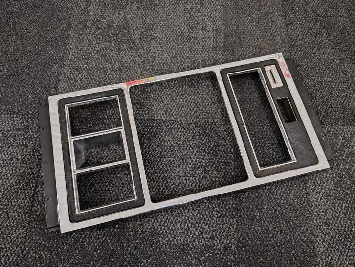 Chrome Omlijsting Rowe-AMi R-74 (1975) jukebox, Collections, Machines | Jukebox, Ami, Envoi