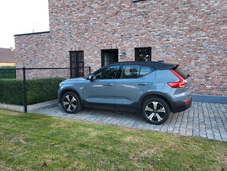 Volvo XC40 Recharge 69 kWh warmtepomp winterpakket, Auto's, Volvo, Particulier, XC40, ABS, Achteruitrijcamera, Airbags, Airconditioning