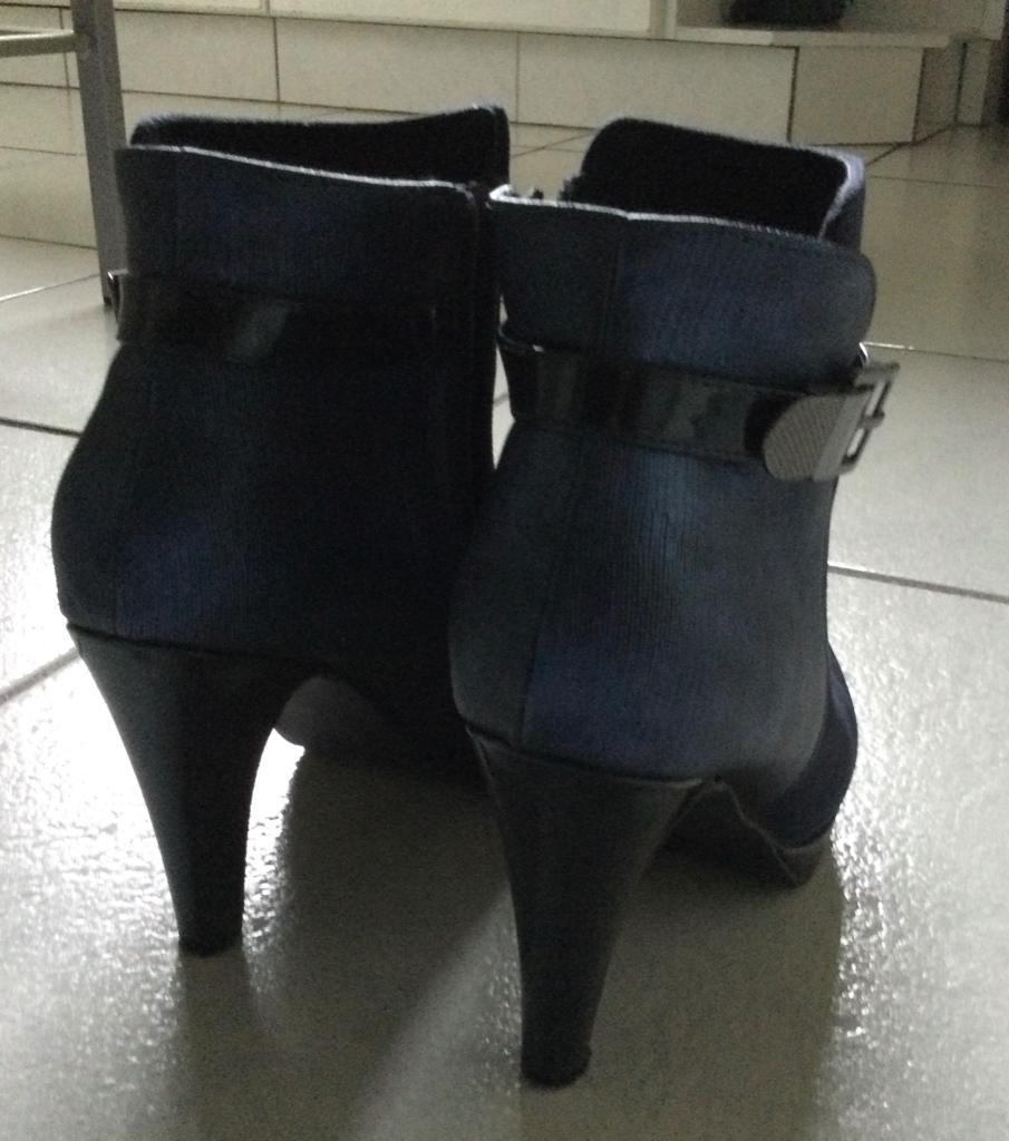 Enkellaarzen, Vêtements | Femmes, Chaussures, Comme neuf, Enlèvement, Boots et Botinnes, Bleu