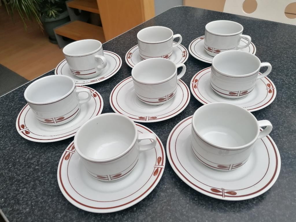 8 koppen, schoteltjes, 6 borden servies Kahla, vintage, Huis en Inrichting, Keuken | Servies, Ophalen of Verzenden, Gebruikt, Porselein