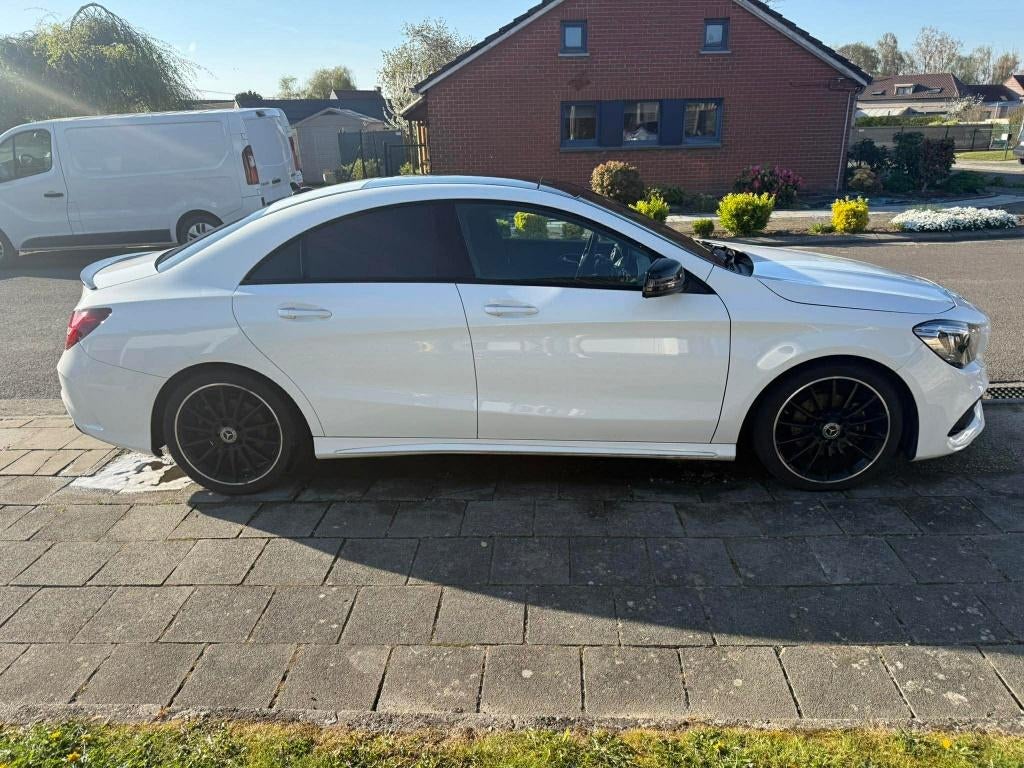 Mercedes CLA 200, Autos, Mercedes-Benz, Particulier, CLA, ABS, Caméra de recul, Régulateur de distance, Airbags, Air conditionné