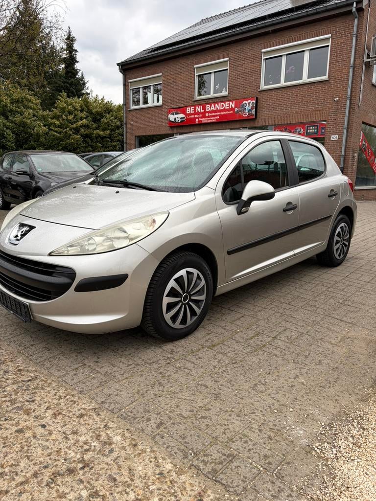 Peugeot 207 1.4 benzine met airco  Keuring voor verkoop, Auto's, Bedrijf, Handgeschakeld, 5 deurs, Te koop
