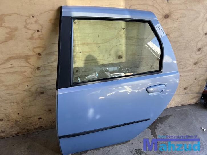FIAT PUNTO 2 188 blauw links achter deur 2002-2005, Autos : Pièces & Accessoires, Carrosserie & Tôlerie, Porte, Fiat, Arrière