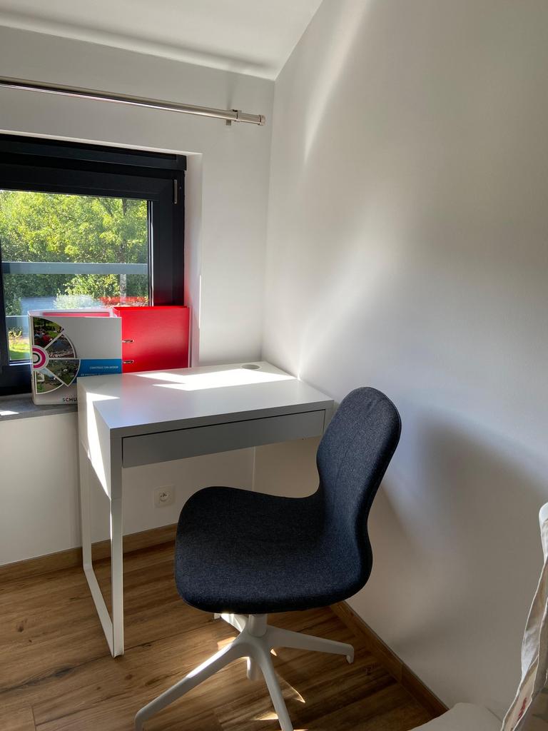 Bureau de travail / maison 73x50cm (100€ avec chaise), Ophalen, Zo goed als nieuw