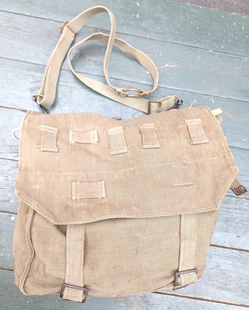 Sac cycliste avec son contenant ABBL Belge, Collections, Objets militaires | Seconde Guerre mondiale, Enlèvement ou Envoi