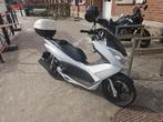 Honda pcx 125 cc avec 10 500 km, Motos, Motos | Honda, Scooter, Permis Moto A1 minimum, Particulier, 1 cylindre