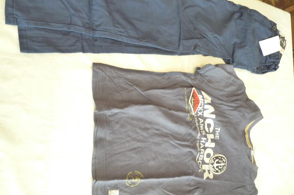 pantalon neuf 7ans h&m+ t-shirt mexx neuf 7 ans, Garçon, Mexx h&m, Enlèvement ou Envoi, Pantalon