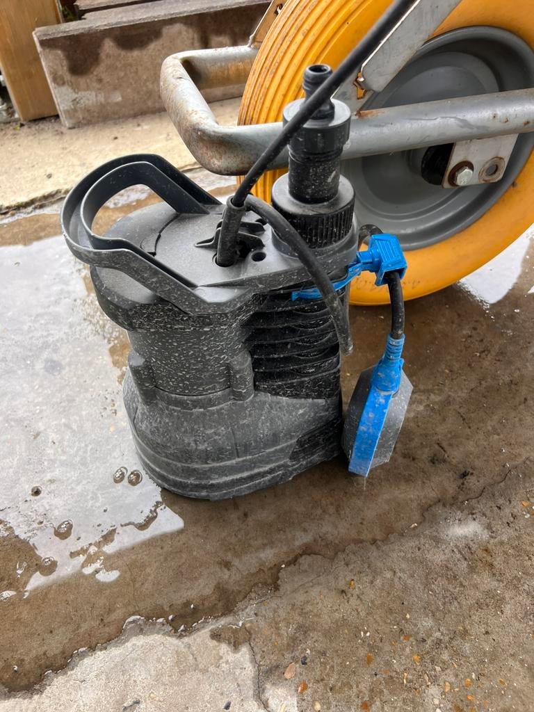 Dompelpomp gamma dp-250, Ophalen, Zo goed als nieuw, Dompelpomp