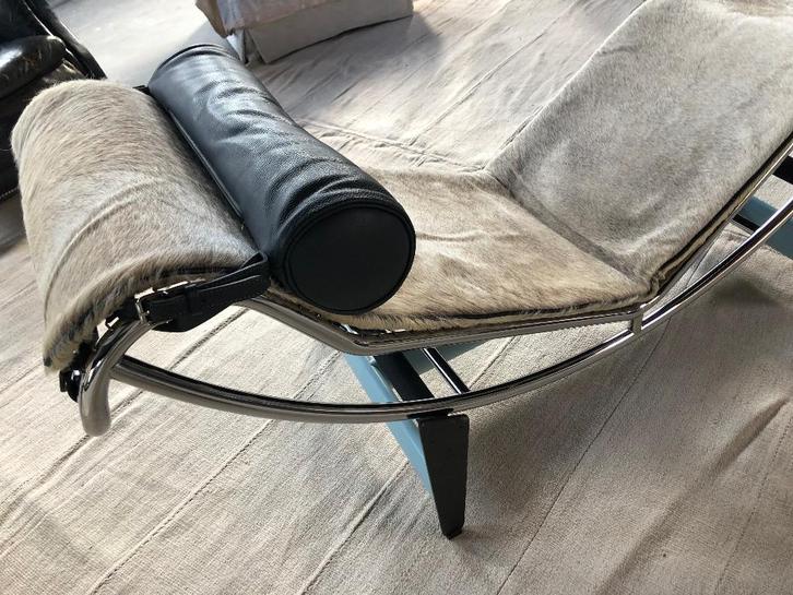 Cassina lc4 Perriand Church Corbusier chaise, Maison & Meubles, Canapés | Sofas & Chaises Longues, Utilisé, Une personne, Cuir