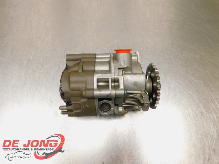 Oliepomp van een Mercedes E-Klasse, Gebruikt, -, Ophalen of Verzenden, -