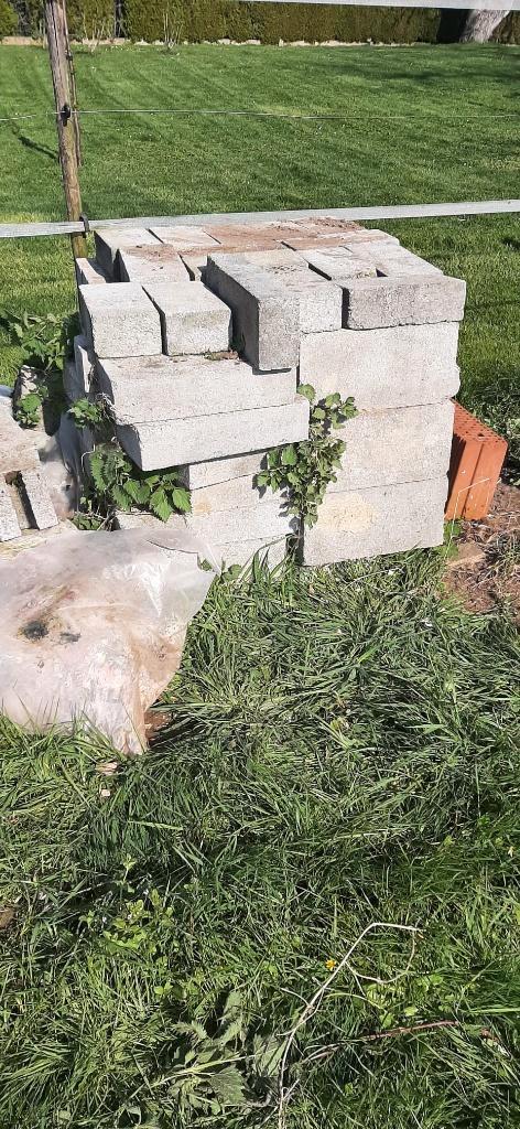 Betonblokken, Doe-het-zelf en Bouw, Metselstenen, Zo goed als nieuw, Beton, Ophalen