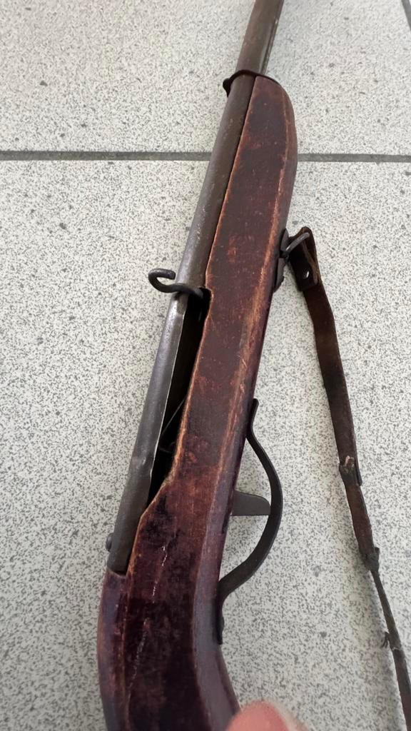 Antiek speelgoed, Ophalen