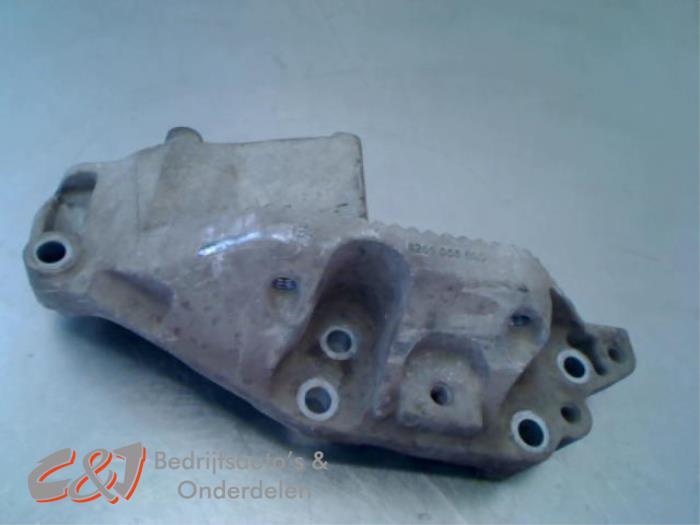 Support moteur d'un Opel Movano, Autos : Pièces & Accessoires, Suspension & Châssis, Opel, Utilisé, 3 mois de garantie, Enlèvement ou Envoi