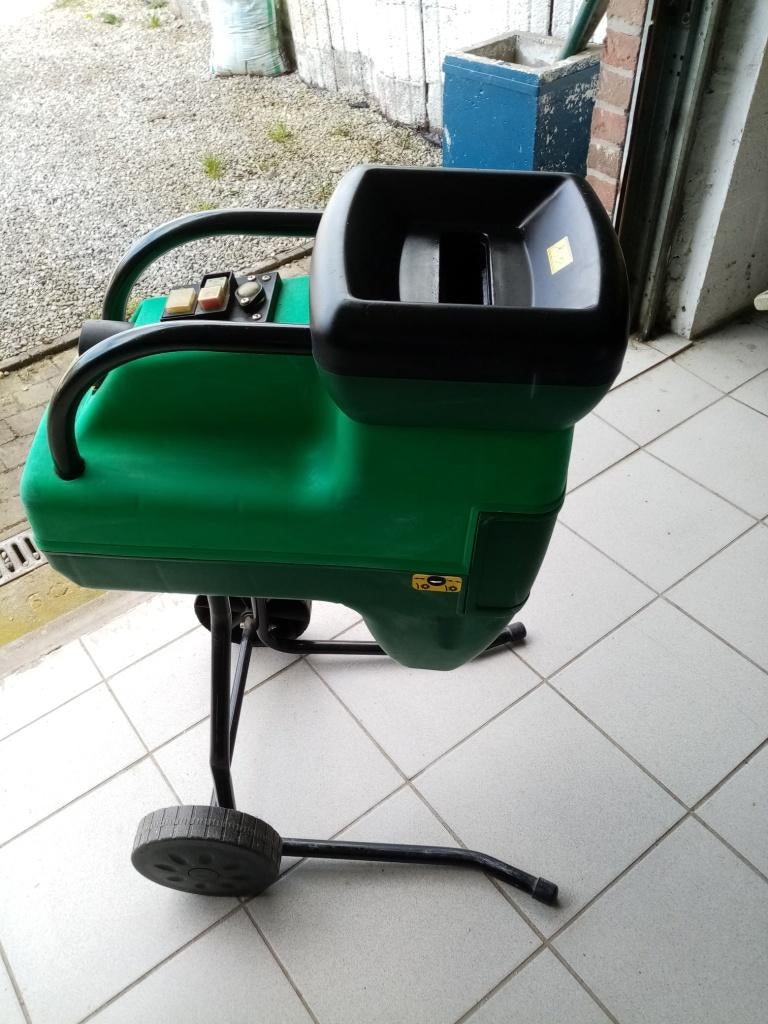 Broyeur branches jardin, Jardin & Terrasse, Déchiqueteurs, Enlèvement, Comme neuf, Électrique